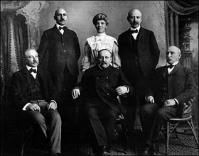 Ilfeld family members pose in Las Vegas, New Mexico, circa 1902-1904